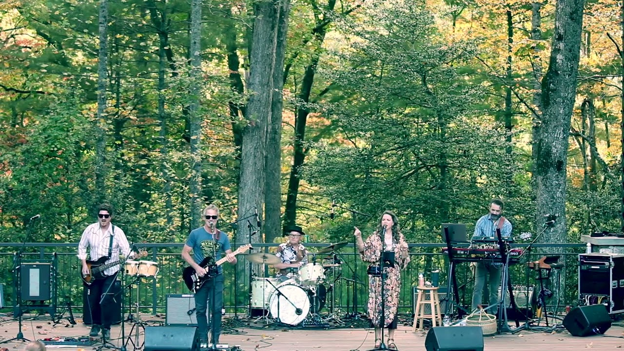 cloud circuit Sierra Nevada Gold on the Ceiling