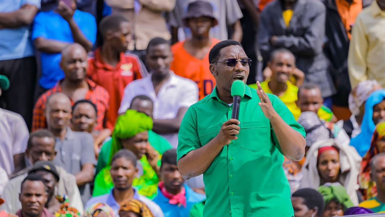 #LIVE: MAKONDA ANASIKILIZA KERO ZA WANANCHI WA KASULU MJINI