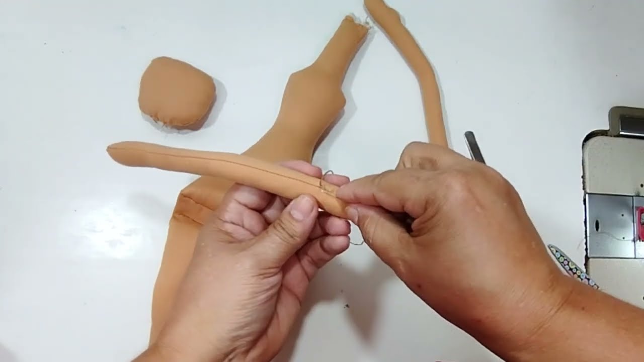 Como fazer corpo de boneca de pano fácil / Boneca Amora