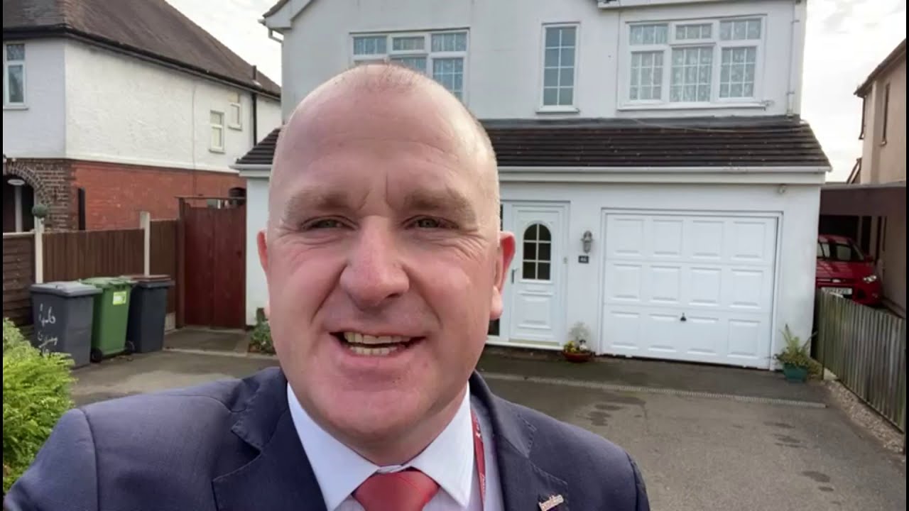 Property for sale in Nuneaton - Gipsy Lane, Whitestone. Presented by Hawkins Estate Agents