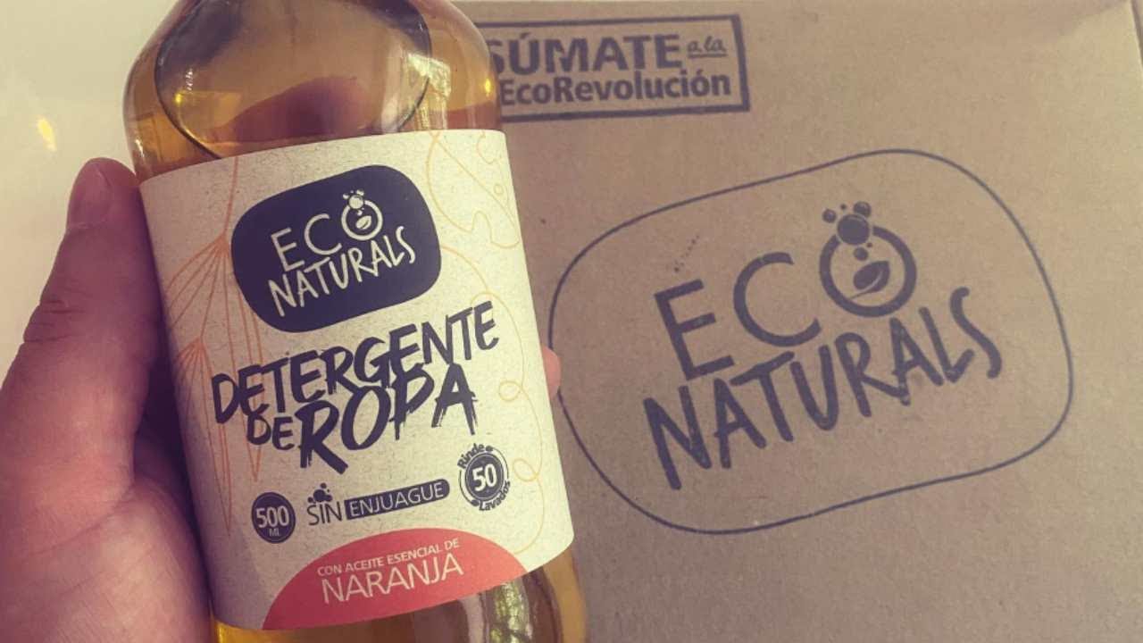 EcoNaturals: Detergente de ropa 100% biodegradable