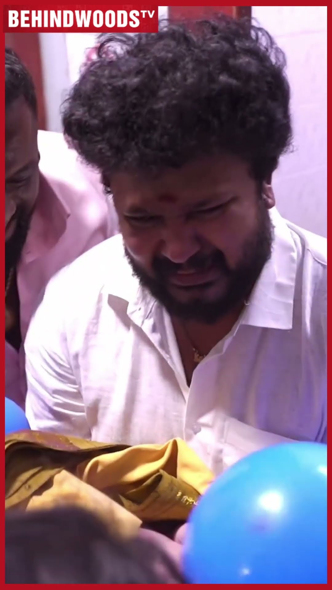 மாமனாரே, பேரன் வந்துட்டான் ? பேரனை கொஞ்சிய Robo Shankar...
