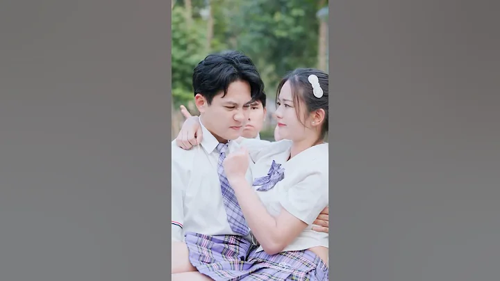 Carried by Love… Literally! 😳💕 #linhchihihi #messyclassroom #schoolcrush #schooldrama