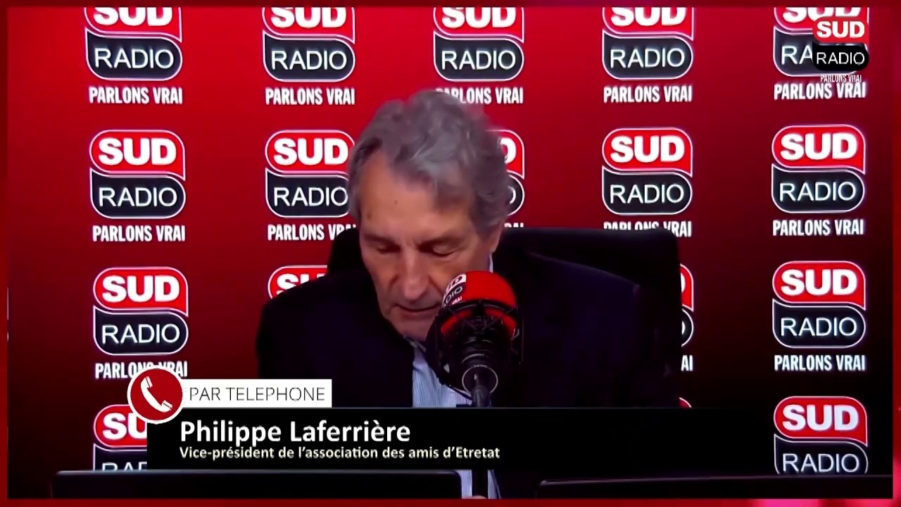 À Étretat, les habitants vent debout contre un projet de 175 éoliennes en mer