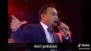 Status Wa Cak Lontong