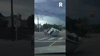 UNAWARE DRIVER CAUSE BRUTAL CRASH