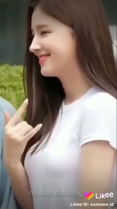 monyet itu lagi ngeliatin cewe cantik