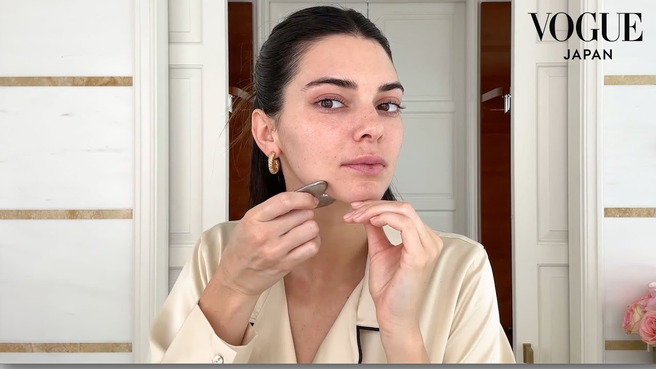 Кендалл Дженнер рассказывает о своей программе ухода за кожей против акне и весеннем макияже во ф...