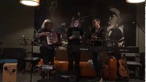 Where the wild roses grow - Nina, Renske & Gerard ...