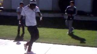 Shuffling vs Jerk