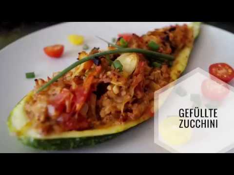 Zucchini-Kartoffelrösti mit Paprikarohkost | Vegane Rezepte. 