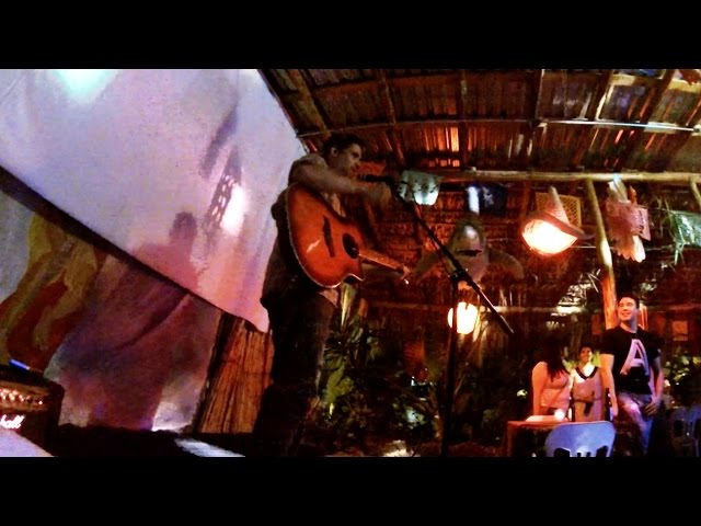 Ricardo Mendoza en vivo desde el Acapulco Rock en Monterrey, Nuevo Leon
