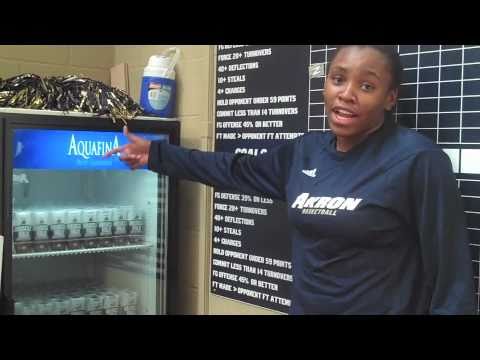 Jasmine and Natasha's Lockeroom Tour