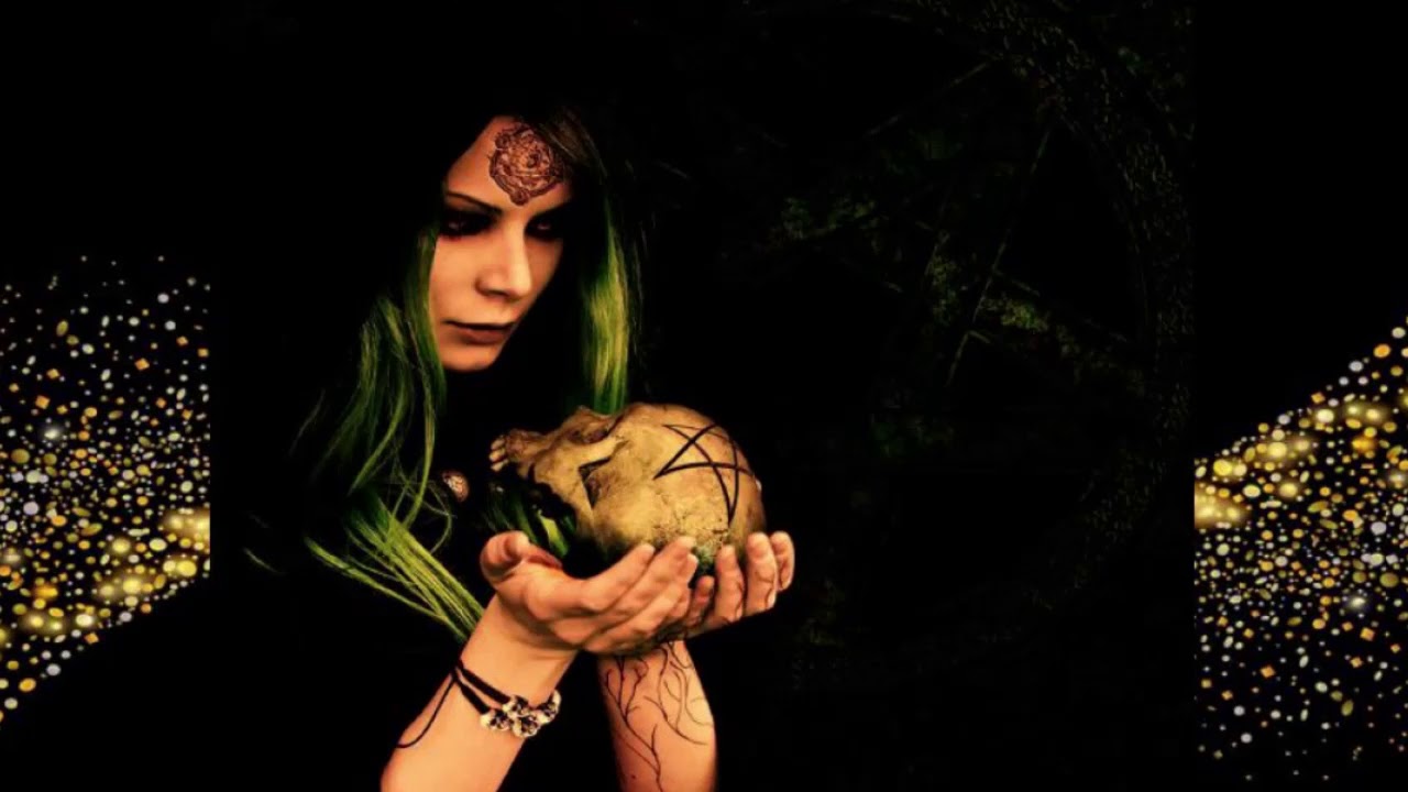 ведьма колдовство.