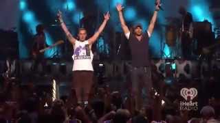 Enrique Iglesias Sammy Adams - Finally Found You Live iHeartRadio 2012 Resimi