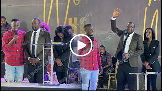 Efujjo Lyaki? Amooti Omubalanguzi ne Coco Must shine bakoze comedy mu Church ya Pastor Bugembe