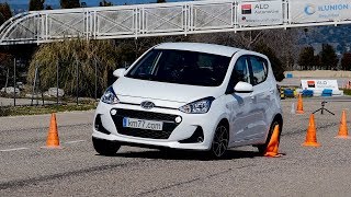 Hyundai i10 2017 - Maniobra de esquiva (moose test) y eslalon | km77.com