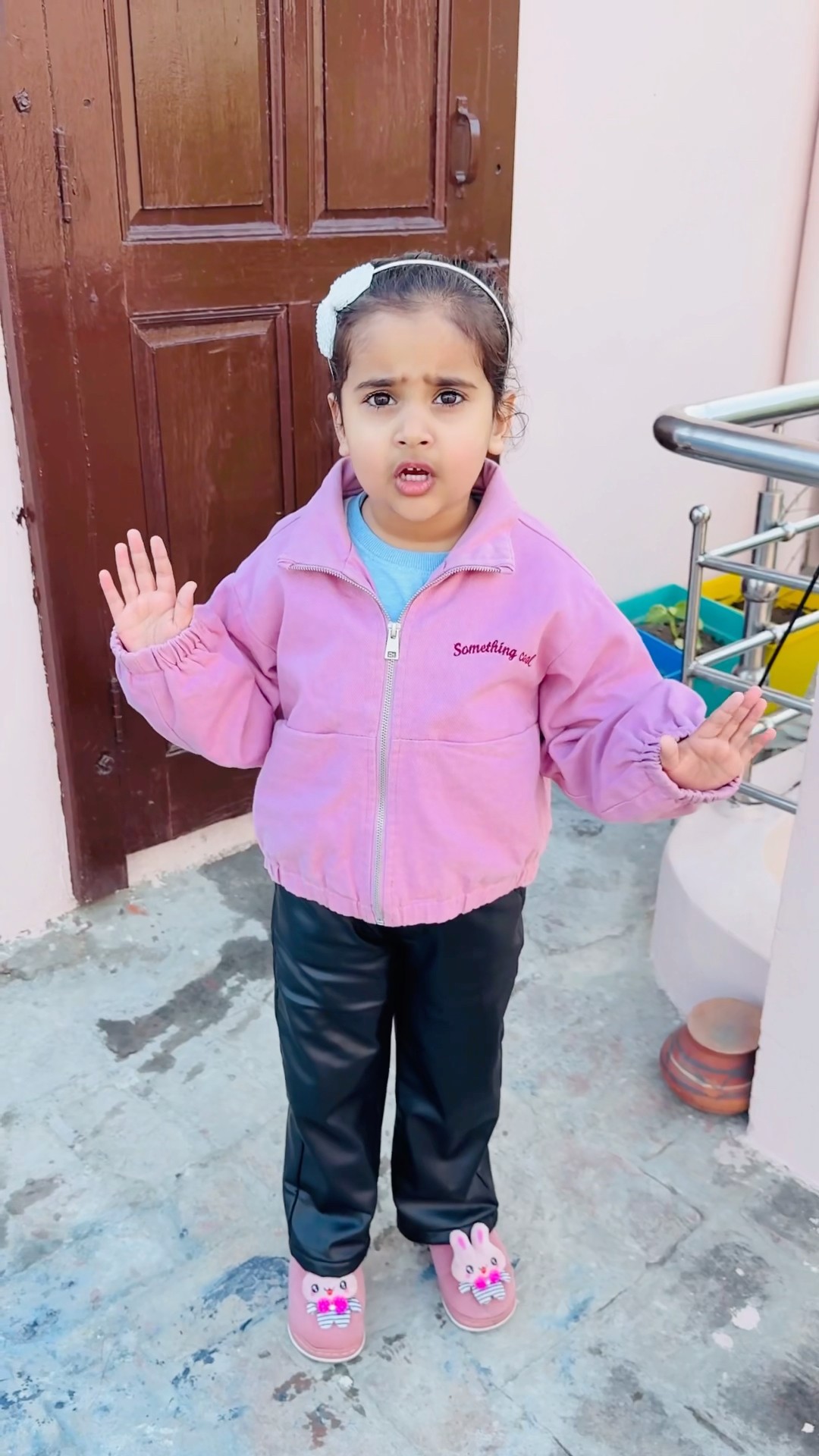 Anaya Ki Family Se Panga Lena Bhari Pad Gya Chor Ko ?