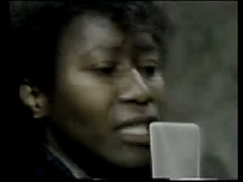 Joan Armatrading - Willow (Live in the Studio)