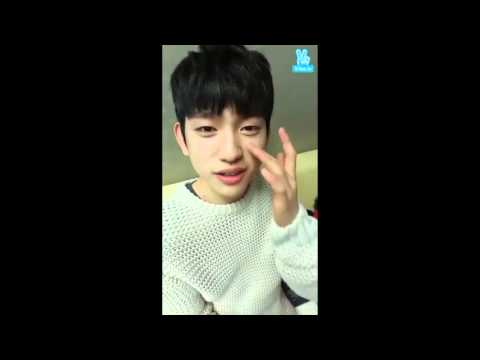 진영이 눈주름