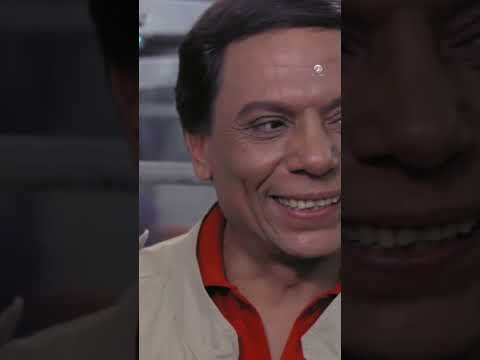 عادل إمام بيعمل إيه مع الفرقة الموسيقية 