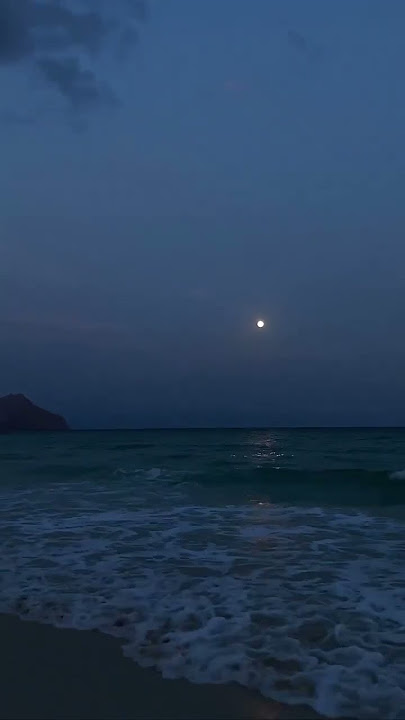 Malam Bulan yang Indah 🏝️ Video Pantai di malam hari Suara Ombak #shorts #pantai #gaya hidup #tren #malam