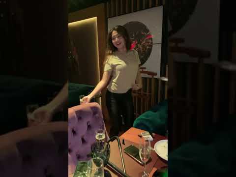 Video: Шакира экинчи уулун күтүп жатат