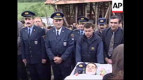 KOSOVO: DECAN: BODIES OF 2 MURDERED ETHNIC ALBANIANS BURIED