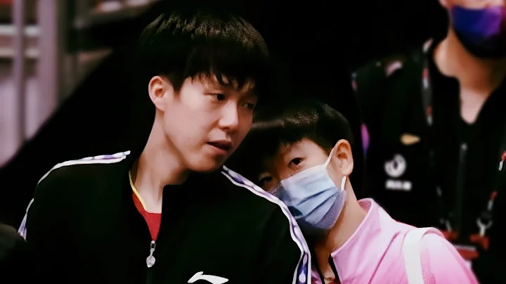【莎头】王楚钦孙颖莎可爱互动 WANG CHUQIN & SUN YINGSHA SWEET INTERACTIONS SINGAPORE SMASH 2023 - 天天要闻