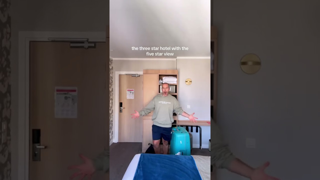 Paris three star hotel & incredible view 