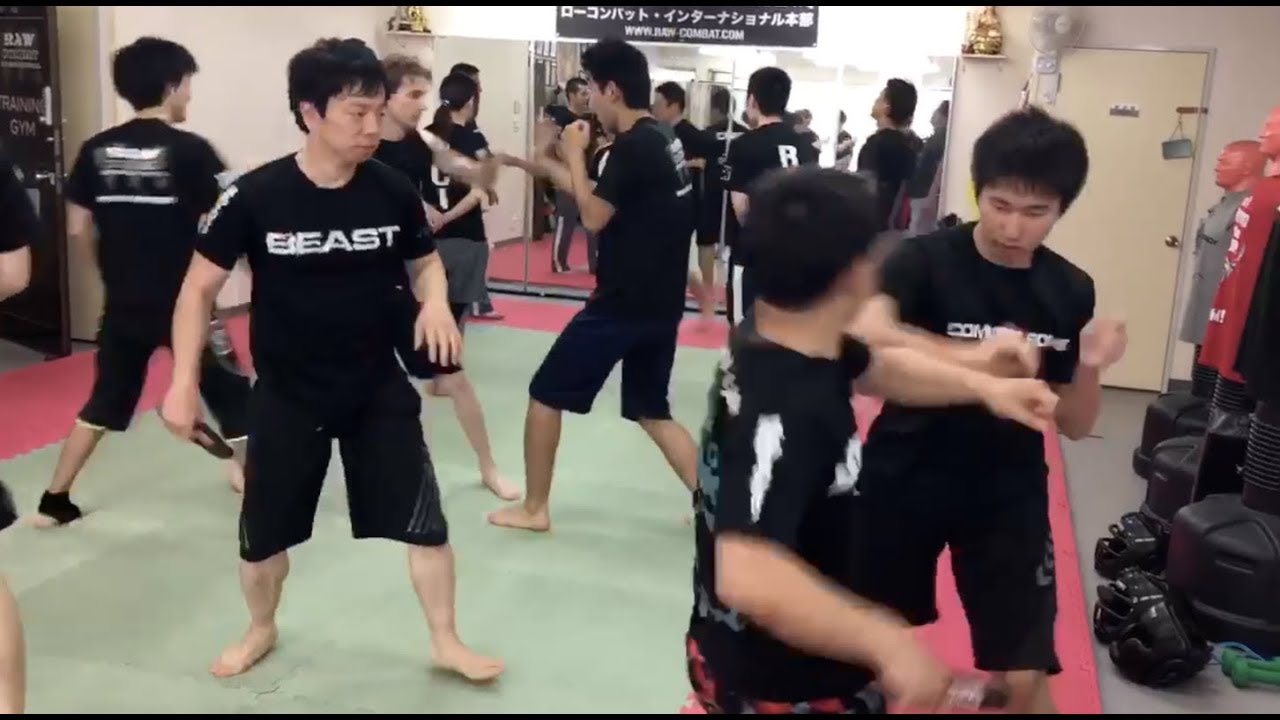 対ナイフ護身術 格闘未経験 6カ月でここまで強くなる Youtube 対ナイフ護身術 格闘未経験 6カ月でここまで強くなる Youtube