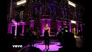 Ariana Grande - Diamond are the girl's best friend (live at Tiffany & Co)