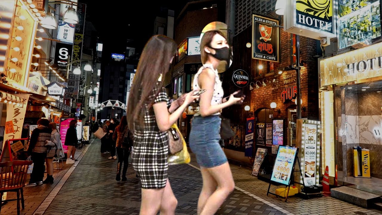 Tokyo's Anime Town Has a Hidden Errotic Aura At Night