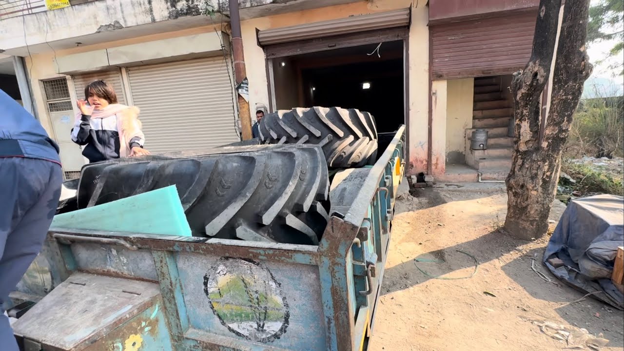 Finally 710 number tyre aa gaye Mahindra Haoo ke liye ￼