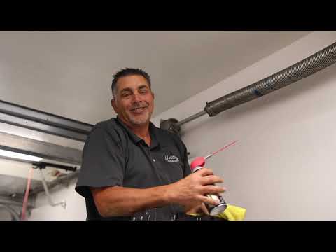 How to Lube your Garage door