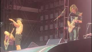 Red Hot Chili Peppers - Hey ( Incredibile solo! Live @ Paris 8/7/2022)