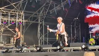 The Pistols - 'God Save The Queen' - Glastonbudget 2022 Resimi