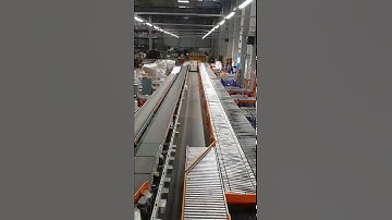 Video công việc đơn hàng bốc xếp công ty Chuyển Phát Nhanh.