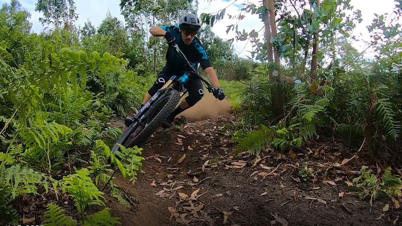 Mountain Biking in Reboreda, Galicia with Toni Ferreiro