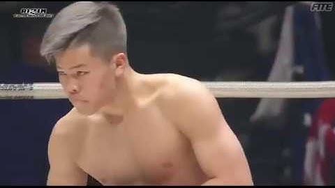 Thần đồng võ thuật Nhật Bản knock-out đối thủ 3 lần trong 87 giây