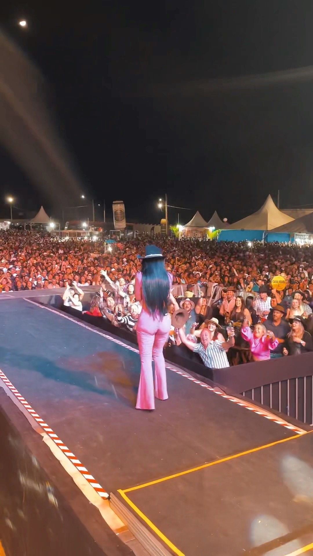 Inesquecível, João Monlevade-MG! Que noite fodaaaahh!!  Obrigadaaa pelo carinho ❤️?#ValeriaBarros
