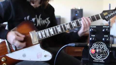 Dazatronyx Big Fuzz pedal demo