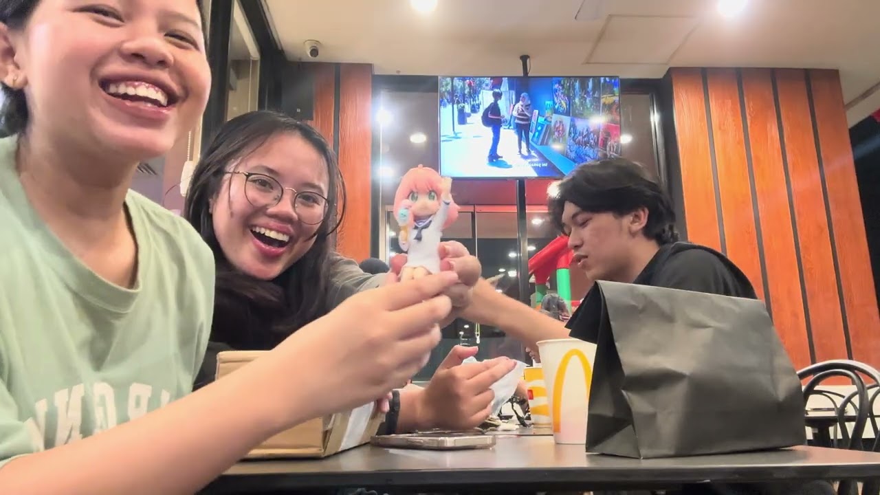 tuker kado dengan ka rini dan bojess yuhuuu