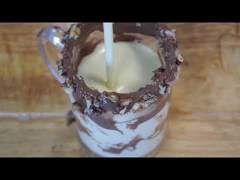 Видео: 3 рецепти за приготвяне на млечен шейк у дома