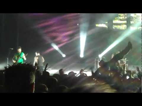 Killswitch Engage - Holy Diver with Phil Labonte f...