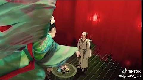 ume 😘 Cáp Ni Khắc Tư