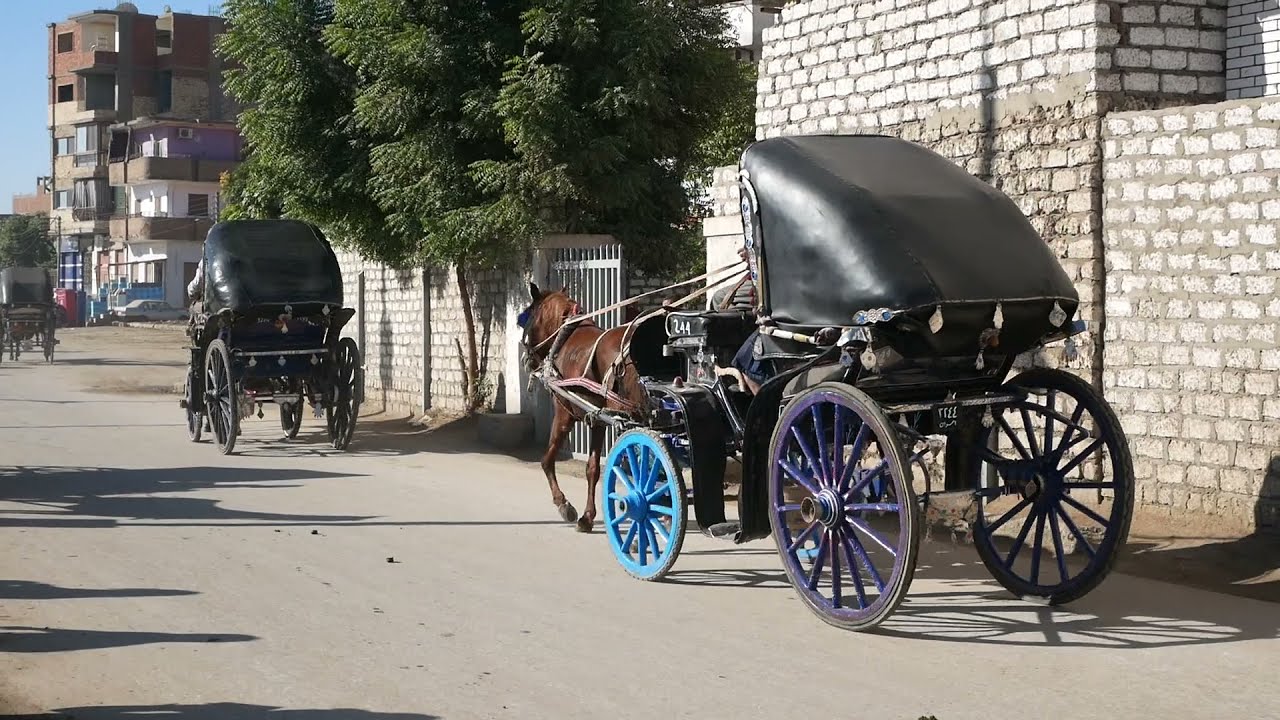 EGYPT: A STROLL THROUGH THE CITY OF ESNA