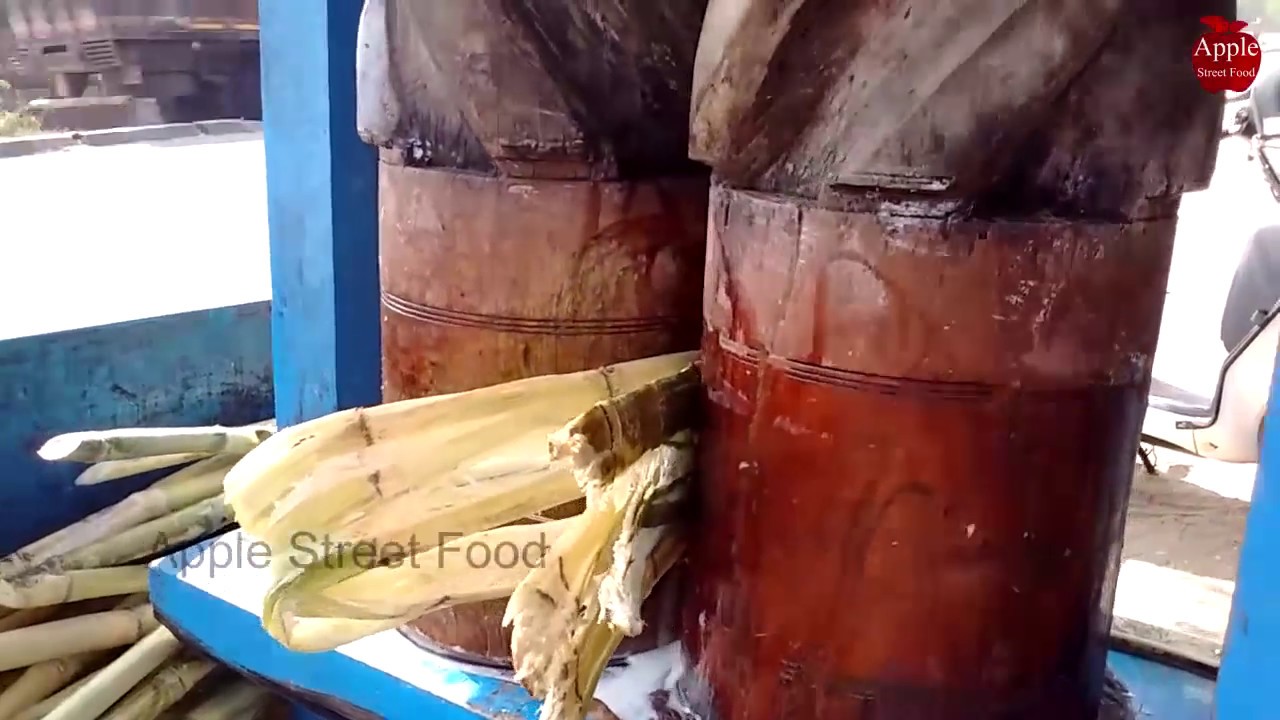 Hand Operated Sugar Cane Crusher in Hyderabad | sugarcane juice crusher machine | APPLE STREET FOOD