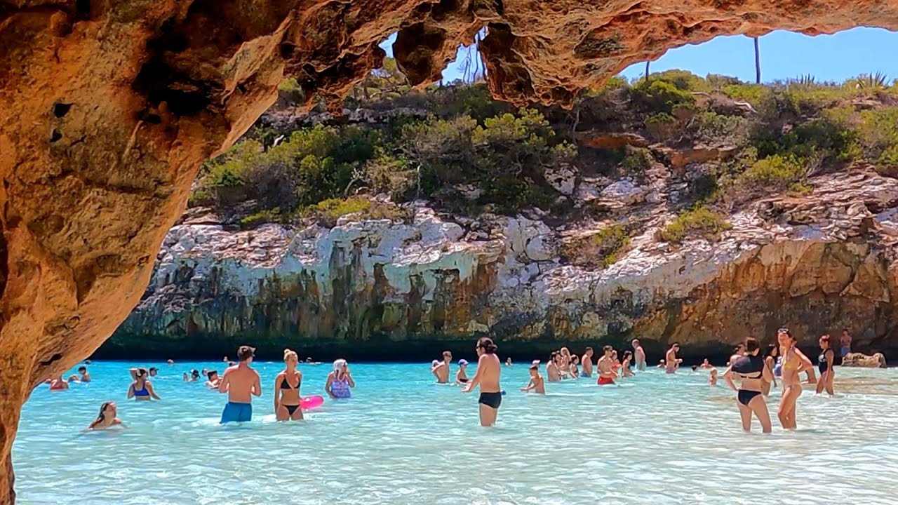 The HIDDEN PARADISIAC BEACH from MALLORCA island ☀️🌊 Spain
