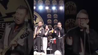 Watch Lil Mo And The Dynaflos  Onstage At Viva   Click Link Below